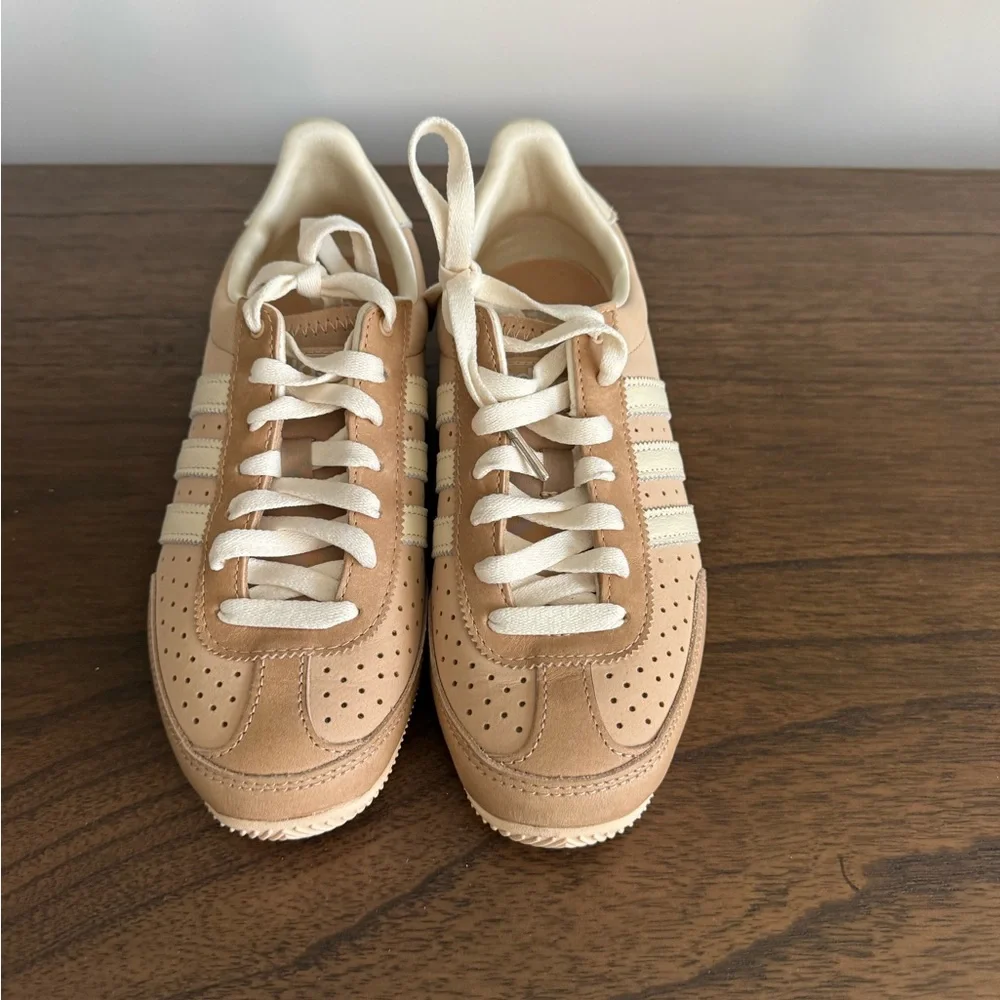 Adidas Beige Sneakers - Picture 1 of 4